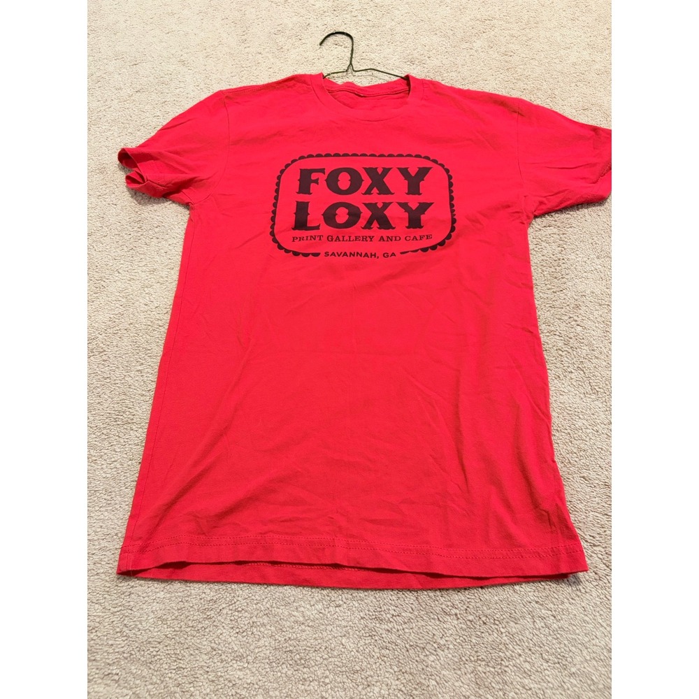 Foxy Loxy Savannah GA Graphic T-Shirt Red Short Sleeve Print Gallery Cafe MED